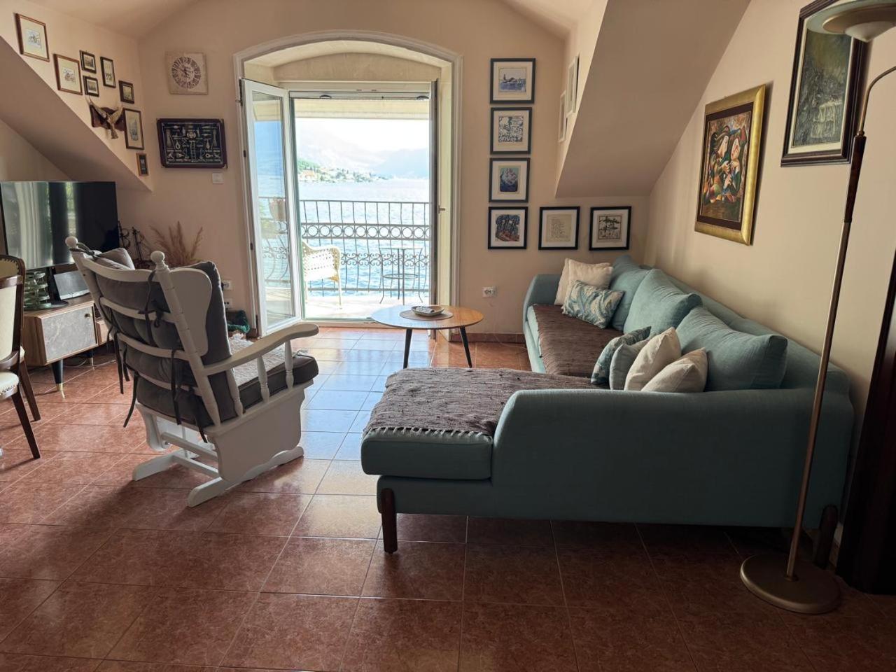 Apartment Lukiduki At The Beach - Kotor Zewnętrze zdjęcie